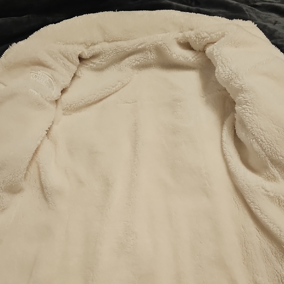 The North Face Women's Off-White Puffer Jacket - Picture 3 of 5